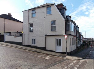 Flat to rent in Milford Hill, Salisbury SP1