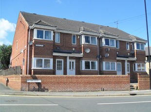 Flat to rent in Parkdale Court, Rawmarsh S62