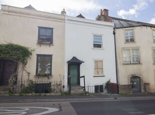 Maisonette to rent in North Parade, Frome BA11