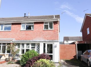 Property to rent in Maynard Close, Clevedon BS21