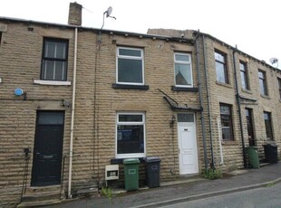 Property to rent in School Street, Norristhorpe, Liversedge WF15