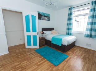 Room to rent in Stevens Crescent, Bristol BS3