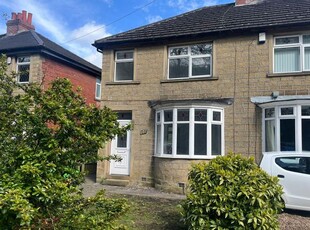 Semi-detached house to rent in 127 Meltham Road, Lockwood HD4