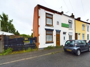 Semi-detached house to rent in Wood Street, Burton-On-Trent DE14