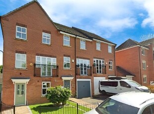 Terraced house to rent in Bay Avenue, Bilston, West Midlands WV14