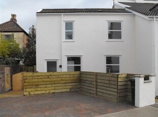 Terraced house to rent in Upper Perry Hill, Southville, Bristol BS3