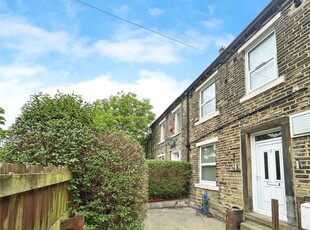 Terraced house to rent in Willow Lane, Birkby, Huddersfield HD1