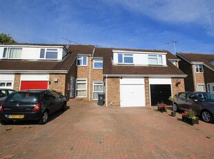 Terraced house to rent in Woburn Close, Stevenage SG2