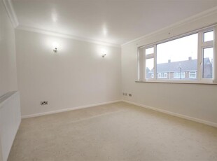 Town house to rent in Dovercourt Road, Sheffield S2