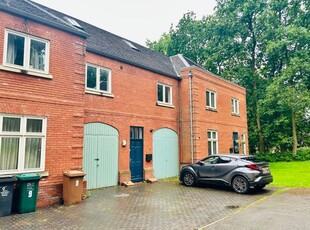 Town house to rent in Park Row, Bretby, Burton-On-Trent DE15