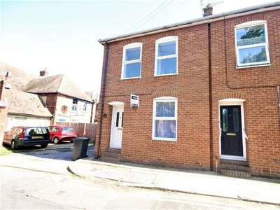 4 bedroom terraced house for rent in York Road, Canterbury, CT1