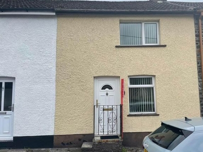 Property to rent in Lyons Place, Resolven, Neath SA11