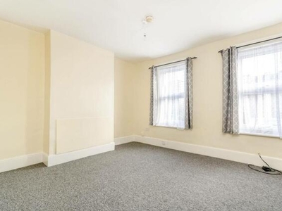 1 Bedroom Flat For Rent In New Cross, London