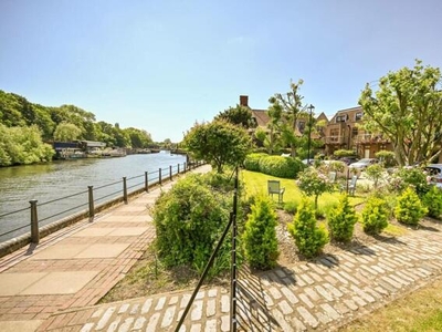 1 Bedroom Flat For Rent In Old Isleworth, Isleworth