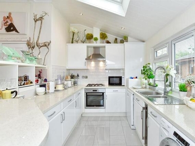 1 Bedroom Park Home For Sale In East Malling, West Malling