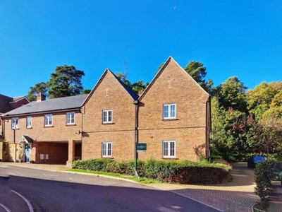2 Bedroom Apartment For Sale In Ampthill, Bedfordshire