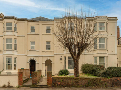 2 Bedroom Apartment For Sale In Gloucester