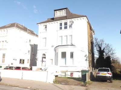 2 Bedroom Flat For Sale In Lancaster Road, South Norwood