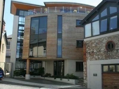 2 Bedroom Flat For Sale In Newton Abbot