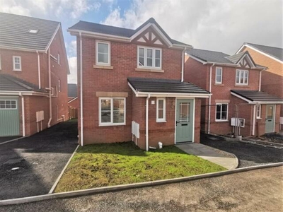 3 Bedroom Detached House For Sale In Aintree Park, Aintree Village