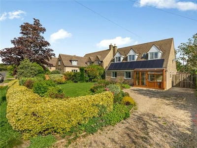 3 Bedroom Detached House For Sale In Cheltenham, Gloucestershire