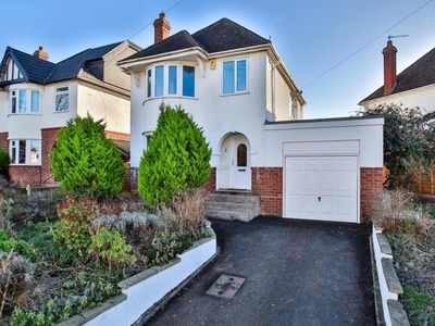 3 Bedroom Detached House For Sale In Claines, Worcester