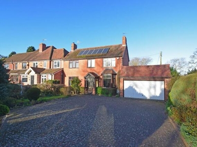 3 Bedroom Detached House For Sale In Wychbold, Worcestershire
