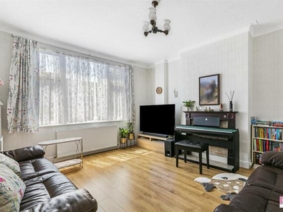 3 Bedroom Terraced House For Sale In Palmers Green