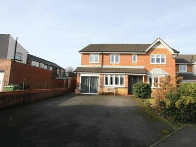 4 Bedroom Detached House For Sale In Ashton-in-makerfield, Wigan