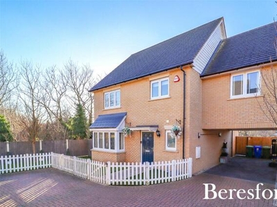 4 Bedroom Detached House For Sale In South Ockendon