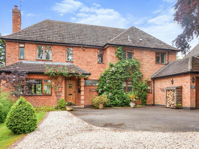 4 Bedroom Detached House For Sale In Ullenhall