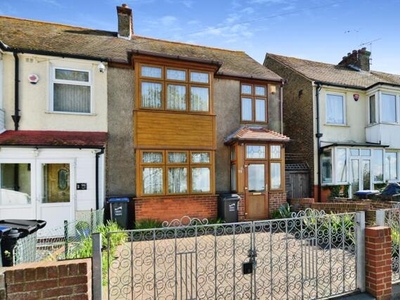 4 Bedroom End Of Terrace House For Sale In Margate