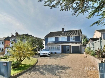 4 Bedroom House For Sale In Bournemouth