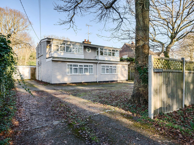 4 bedroom property for sale in Widmoor, Wooburn Green, HP10