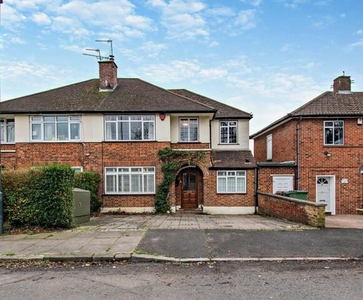 4 Bedroom Semi-detached House For Sale In Hatch End