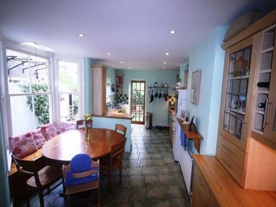 4 Bedroom Town House For Rent In Brixton