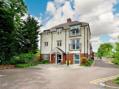 1 Bedroom Apartment For Sale In Station Road, Letchworth Garden City