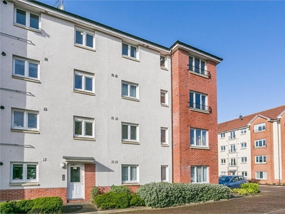2 bed first floor flat for sale in South Gyle