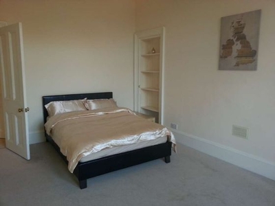 2 bedroom flat to rent Glasgow, G12 8UB