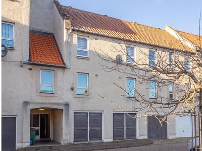 3 bed first floor flat for sale in Haddington
