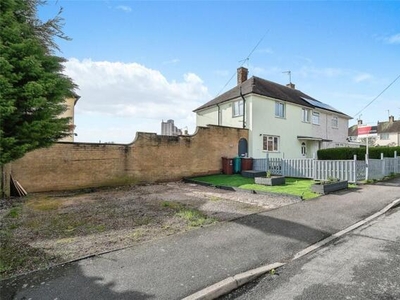 3 Bedroom Semi-detached House For Sale In Clifton, Nottingham