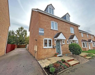3 Bedroom Semi-detached House For Sale In Crowland, Peterborough