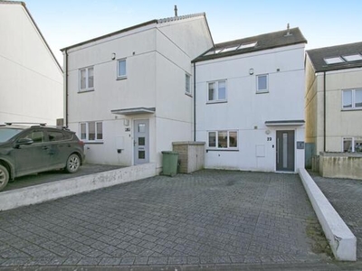 4 Bedroom Semi-detached House For Sale In Redruth, Cornwall