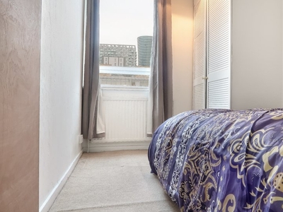 Exterior room in 4-bedroom flatshare in Isle of Dogs, London