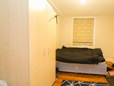 Rooms for rent in 5-bedroom Apartment in Lambeth, London