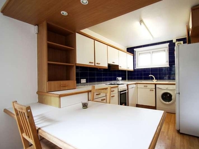 2 bed flat for sale in Vaynour House,
N7, London