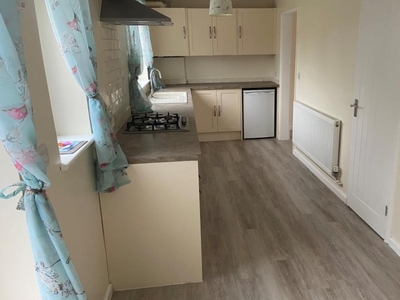 2 Bed House To Rent in Station Road, Brize Norton, OX18 - 608