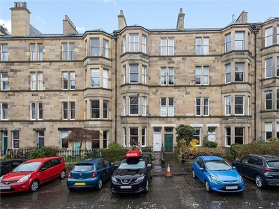 2 bed top floor flat for sale in Marchmont