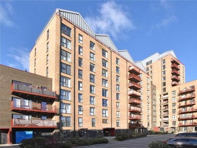 2 Bedroom Apartment For Sale In Greenwich, London