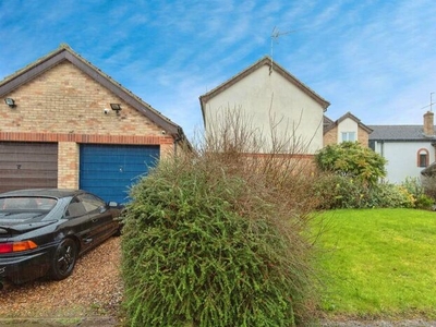 2 Bedroom Detached House For Sale